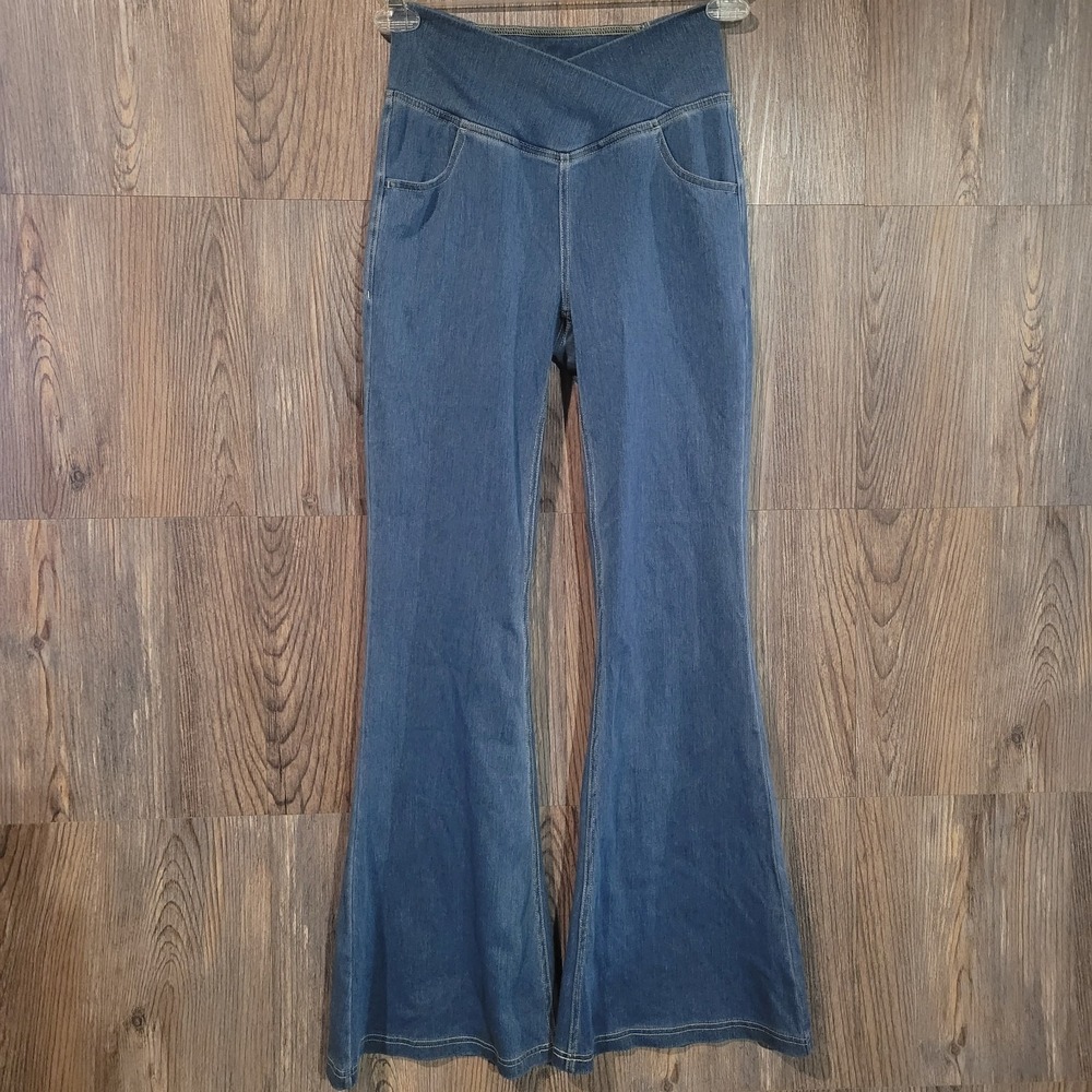 Halara Crossover Flare Jeans Size XS x 30 Medium Wash Casual Stretch Pockets